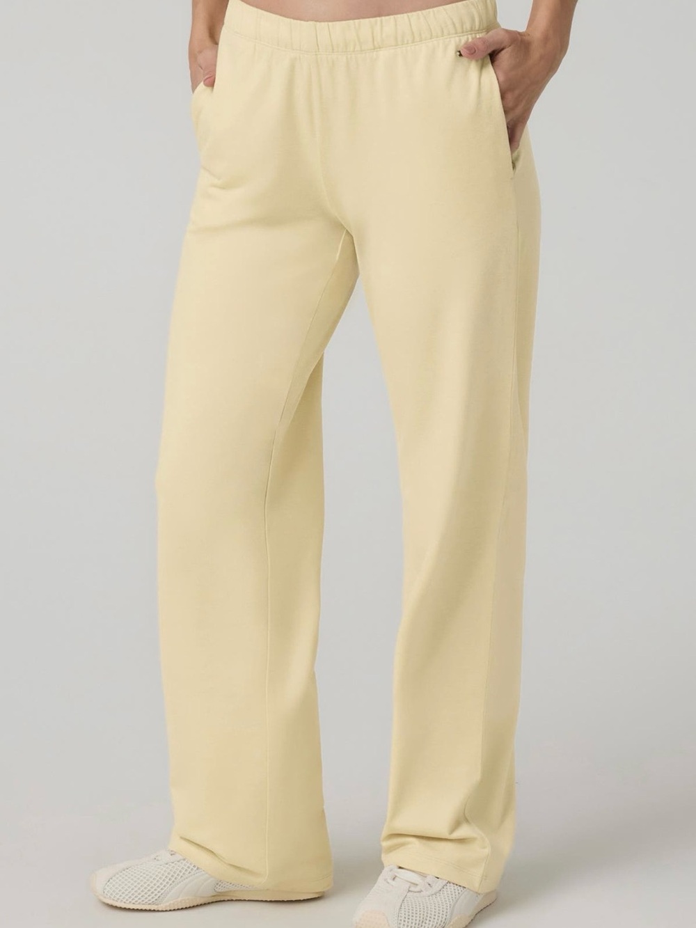 NWT Vuori Halo Modern Straight Leg Pants in Lemon Snap Heather